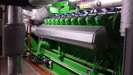 Motor des Blockheizkraftwerks bei Nitto Belgium